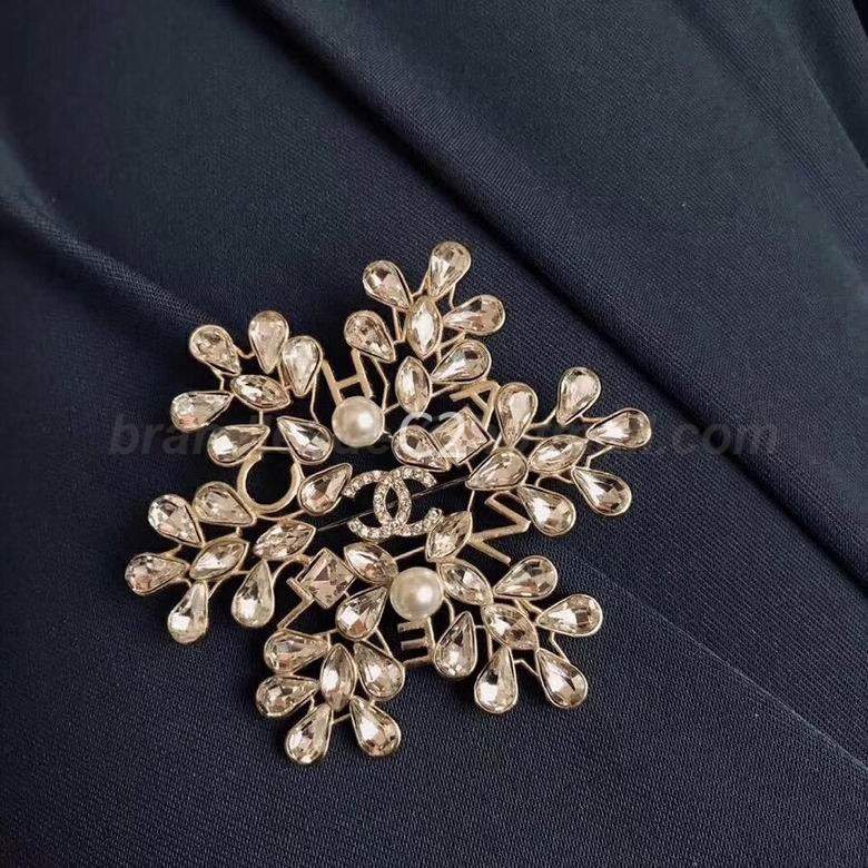 Chanel Brooch 489